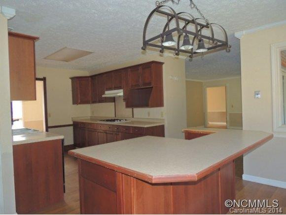 201 CROOKED CREEK ROAD - Photo 5
