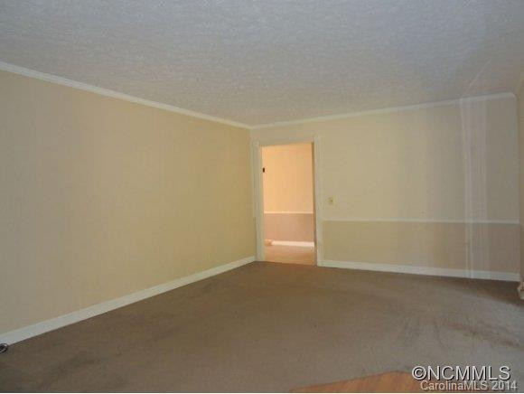 201 CROOKED CREEK ROAD - Photo 9
