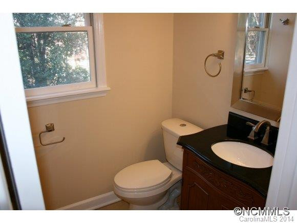 151 FERNWOOD DRIVE - Photo 7