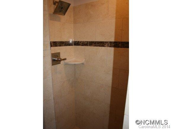151 FERNWOOD DRIVE - Photo 8