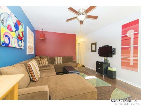 99 Shadowlawn Dr - Photo 2