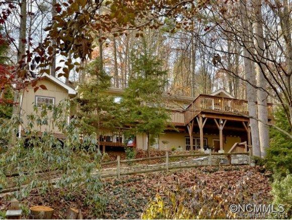 8 RIVERBEND DR - Photo 2