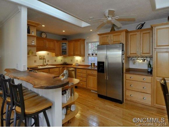 8 RIVERBEND DR - Photo 7