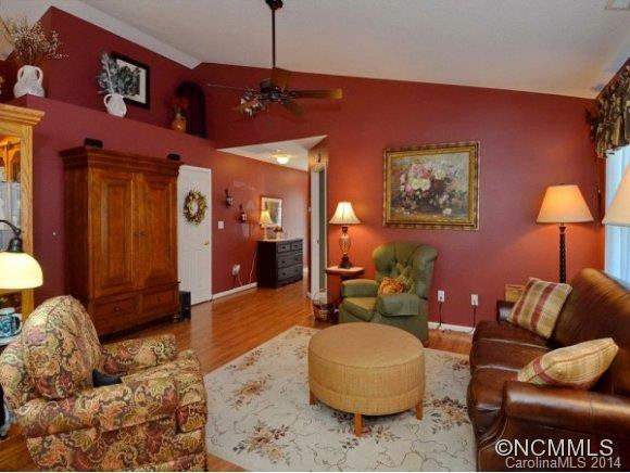 50 CLEAR CREEKSIDE DRIVE - Photo 4