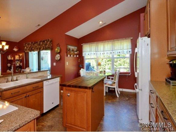 50 CLEAR CREEKSIDE DRIVE - Photo 6