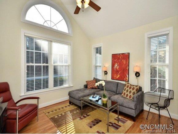 119 DISTANT VIEW DRIVE - Photo 3