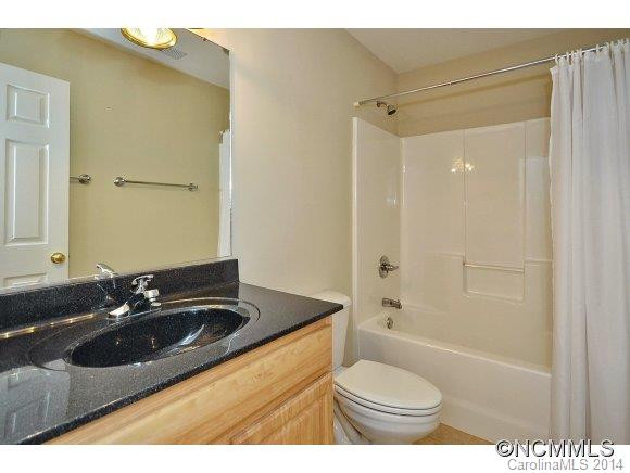 820 West Pointe Drive - Photo 16