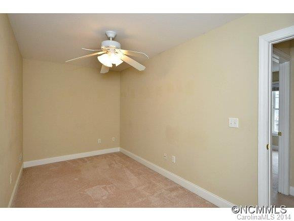 820 West Pointe Drive - Photo 17