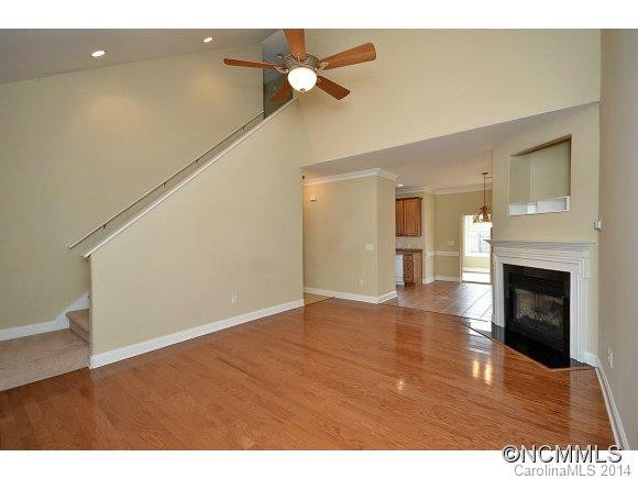 820 West Pointe Drive - Photo 5