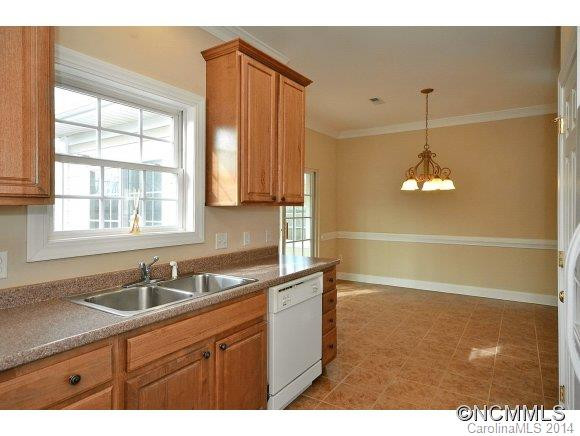 820 West Pointe Drive - Photo 7