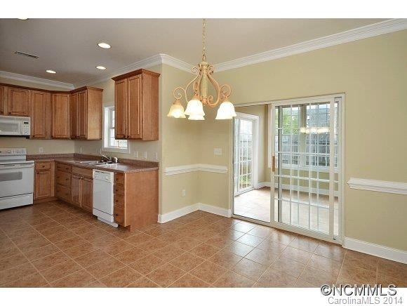 820 West Pointe Drive - Photo 8