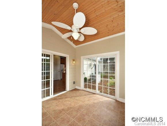 820 West Pointe Drive - Photo 10