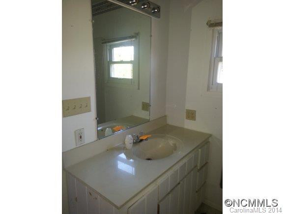 71 4th EM St. - Photo 4