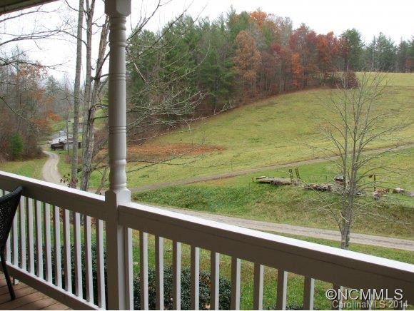 370 Barn Road - Photo 4