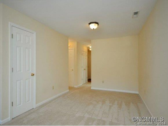 407 CARRINGTON PLACE - Photo 4