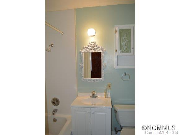 21 Oakley Road - Photo 11