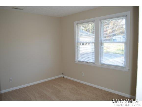 21 Oakley Road - Photo 17