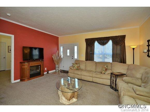 54 OLLACE COURT - Photo 3