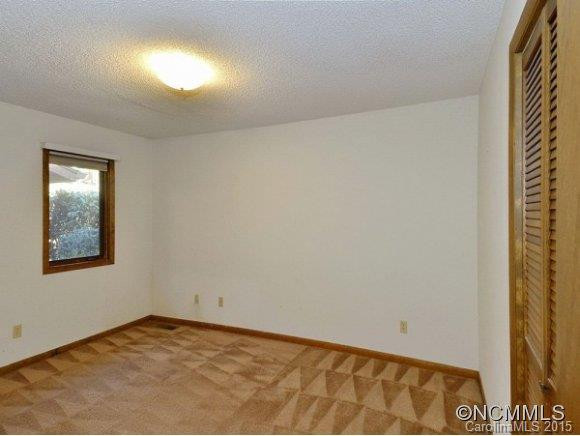 305 WOODFIELD DRIVE - Photo 5