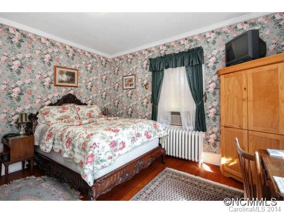 274 South Main - Photo 13