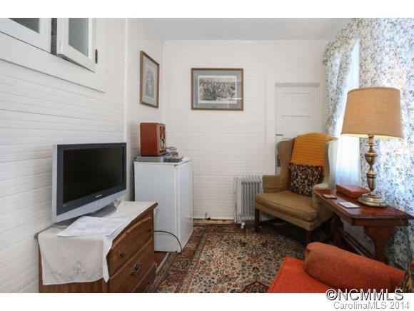 274 South Main - Photo 15