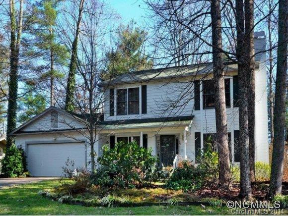 4 HOLLY RIDGE COURT