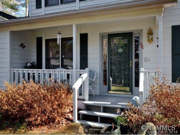 4 HOLLY RIDGE COURT - Photo 2