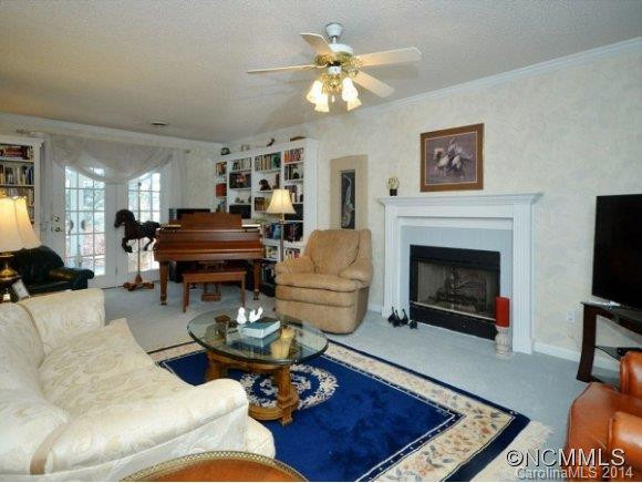 4 HOLLY RIDGE COURT - Photo 4