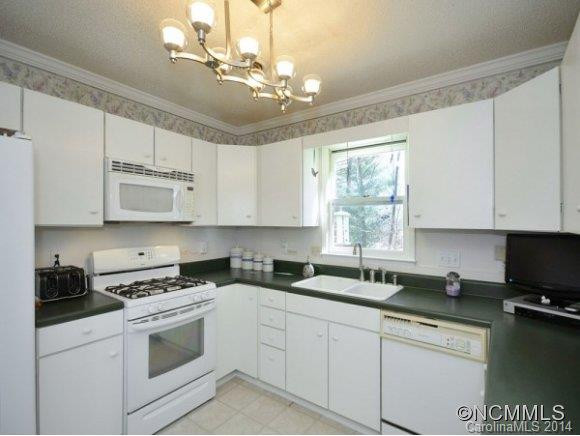 4 HOLLY RIDGE COURT - Photo 7
