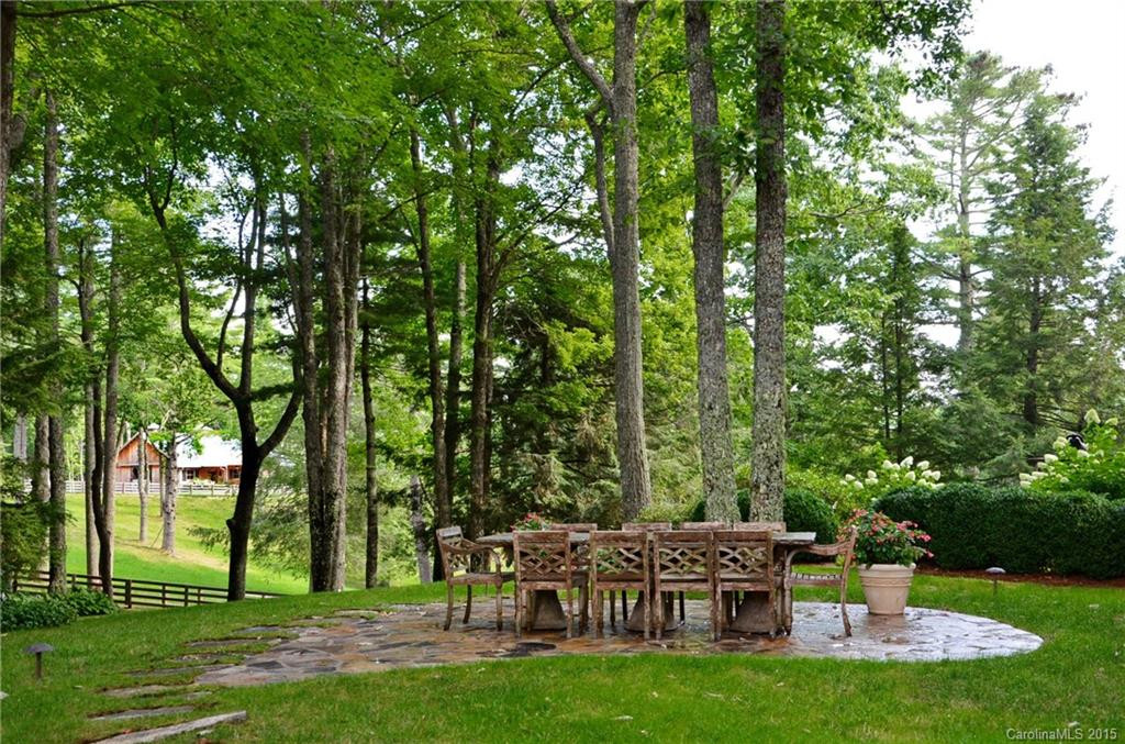 546 Treasurewood Road - Photo 6