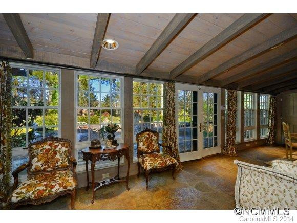 546 Treasurewood Road - Photo 8