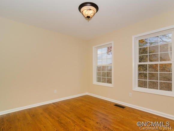 171 Woodburn Drive - Photo 5