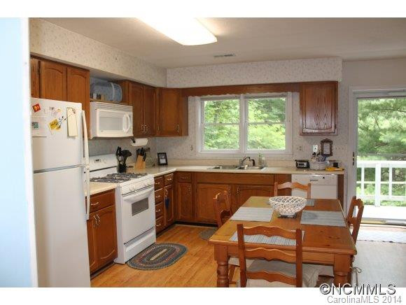 149 Irwin Way - Photo 4