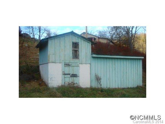 9670 NC HIGHWAY 209 - Photo 5