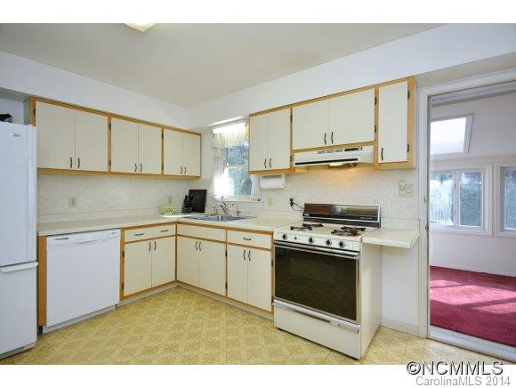 1704 BLUEBIRD DRIVE - Photo 5