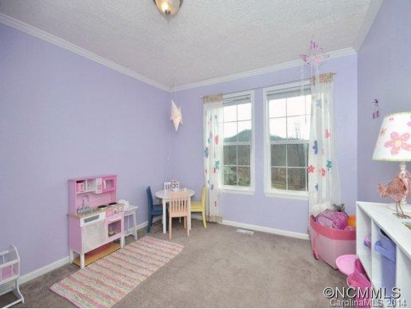 119 QUEENS COURT - Photo 11
