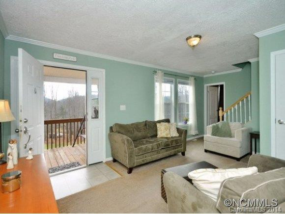 119 QUEENS COURT - Photo 4