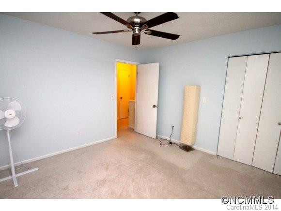 303 Buck Cove Terrace - Photo 19