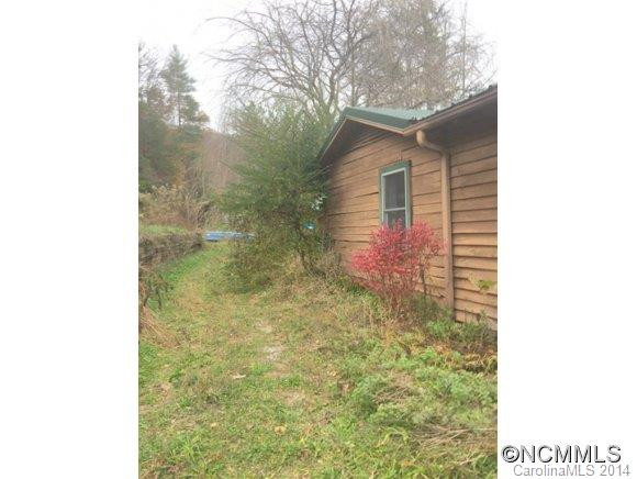 2708 Green River Road - Photo 2