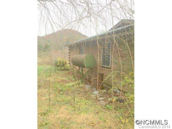 2708 Green River Road - Photo 3