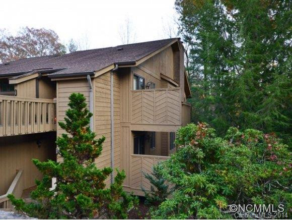 306 LIVE OAK LANE