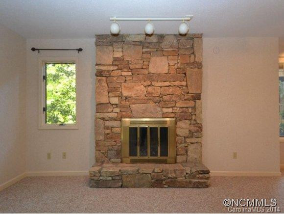 306 LIVE OAK LANE - Photo 3