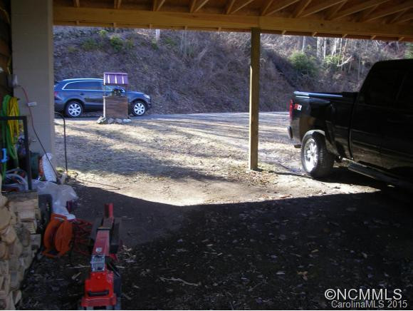 951 SPRUCE FLATS RD - Photo 14