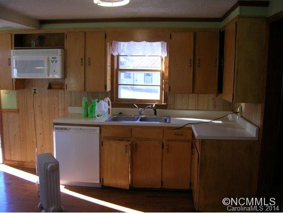 136 Tatum Way - Photo 3