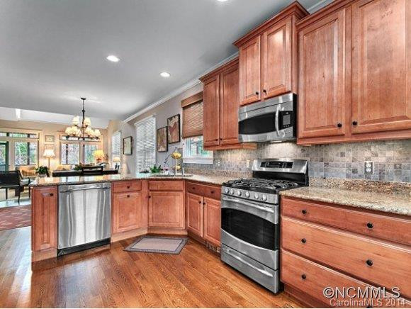 50 MEADOW VILLAGE LANE - Photo 6
