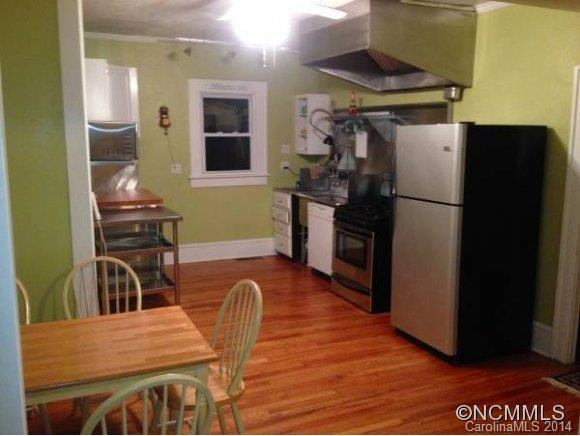 26 Martin Ave - Photo 2