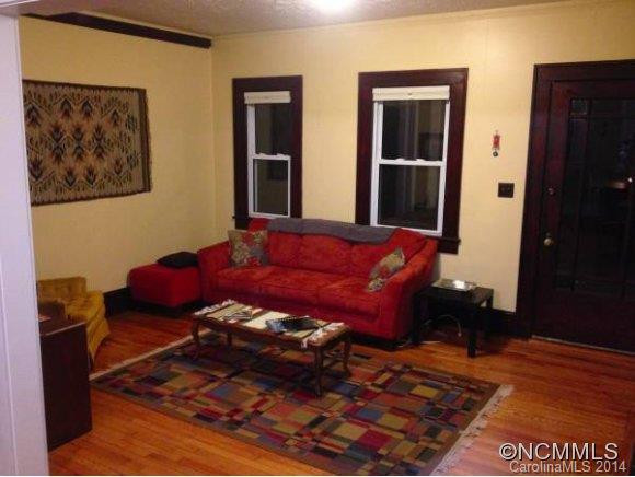 26 Martin Ave - Photo 3