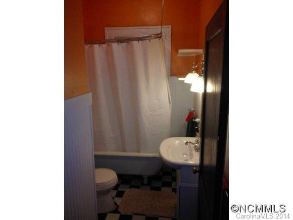 26 Martin Ave - Photo 4