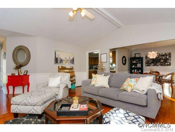 10 WESTMINSTER DRIVE - Photo 3