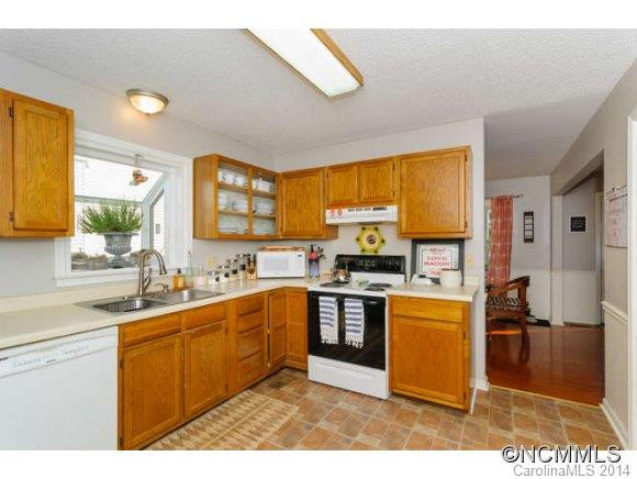 10 WESTMINSTER DRIVE - Photo 9